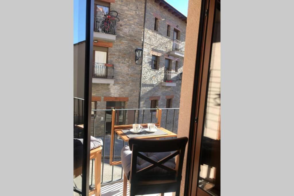 Puigcerda Centro. Acogedor Apartament En El Pueblo ภายนอก รูปภาพ